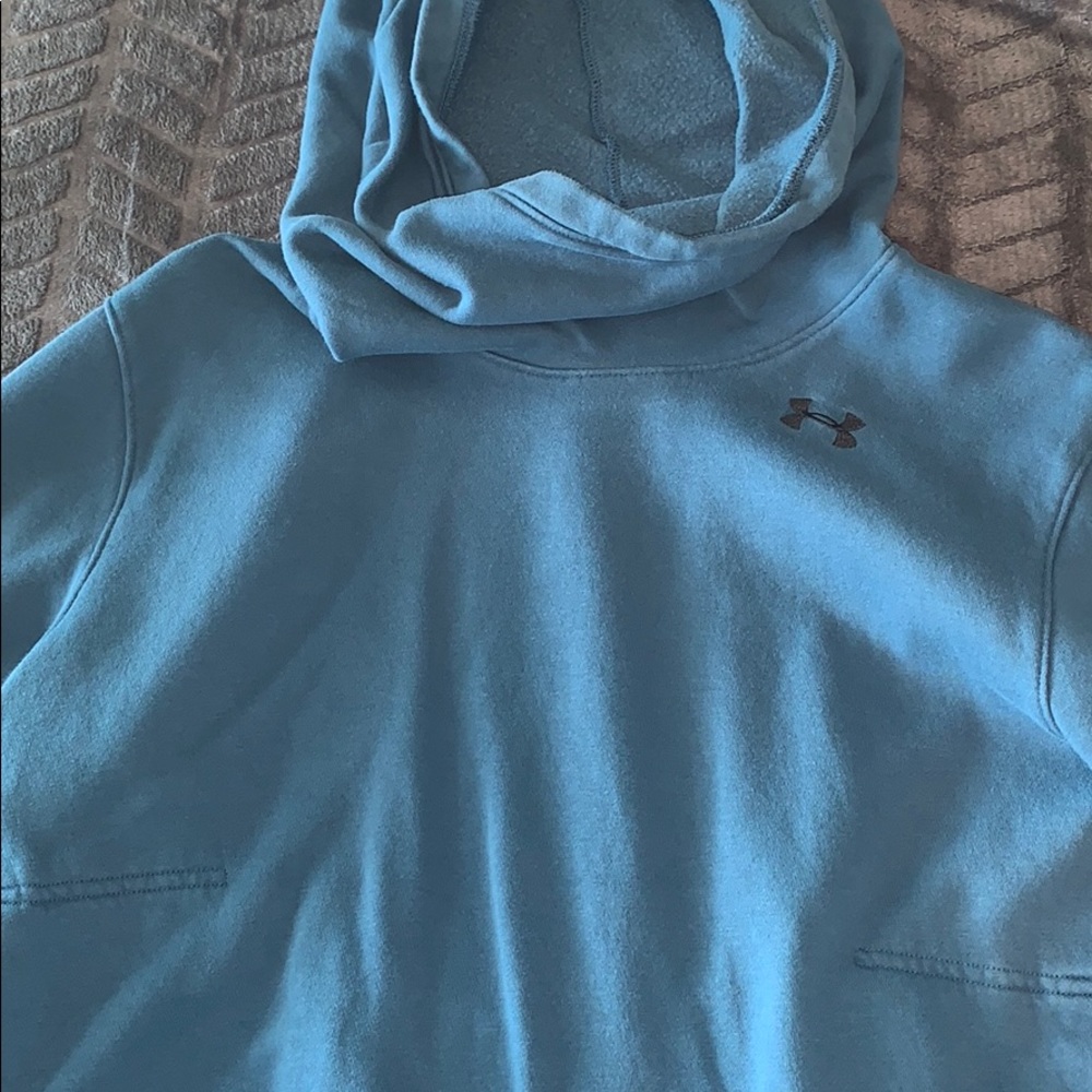 under armour cropped hoodie
